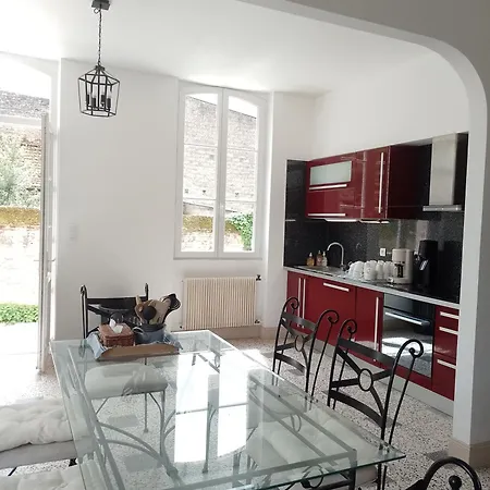 Dom wakacyjny Clos De Lamagistere-gite-piscine *